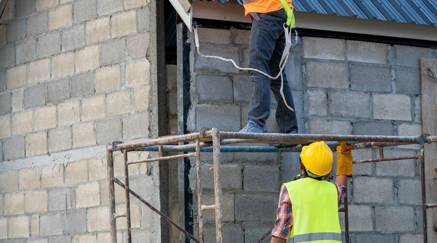 Expert Emergency Roof Repairs services in Harmony, IN